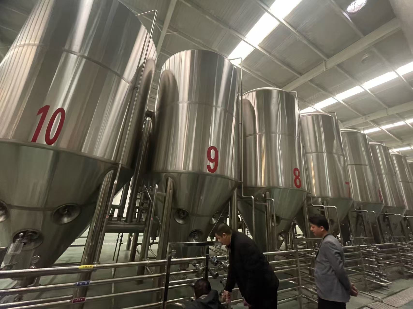 淮安精酿啤酒设备厂—平面布置、设备设计、制造、调试、培训等一条龙服务